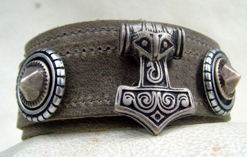 Armband Thors Hammer No.3 in Verschiedenen Lederfarben