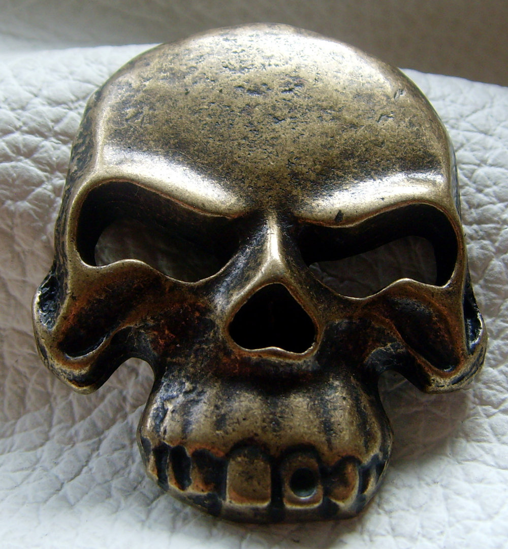 Ziernieten Totenkopf Skull big Schädel Piratenkopf Altmessing groß 5 x 4cm Gross 